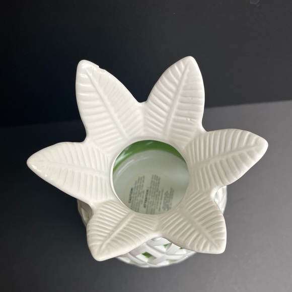 RARE 2011 BBW White Ceramic Pineapple 3 wick candle Luminary *NO BOX* - Picture 5 of 11